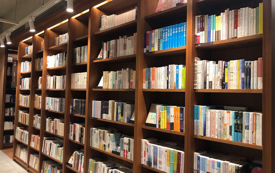 江门几米方圆书店的照明灯光控制系统 广州景晴光电LED控制器